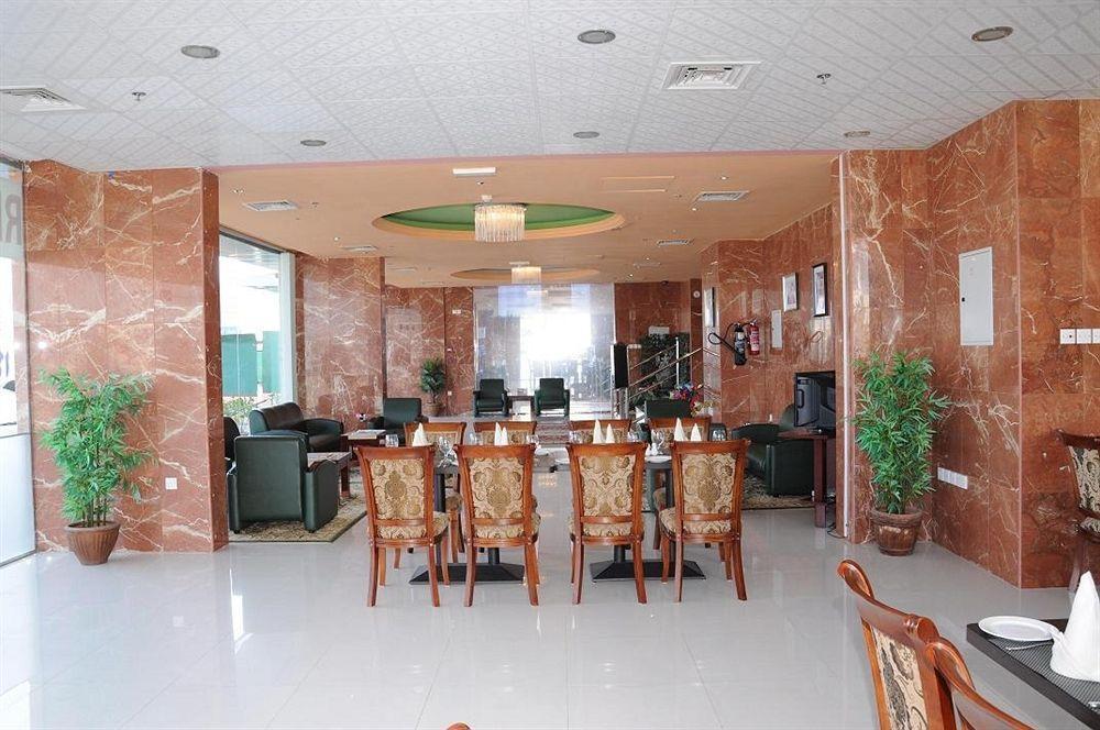 Raynor Hotel Apartments Эль-Фуджайра Экстерьер фото